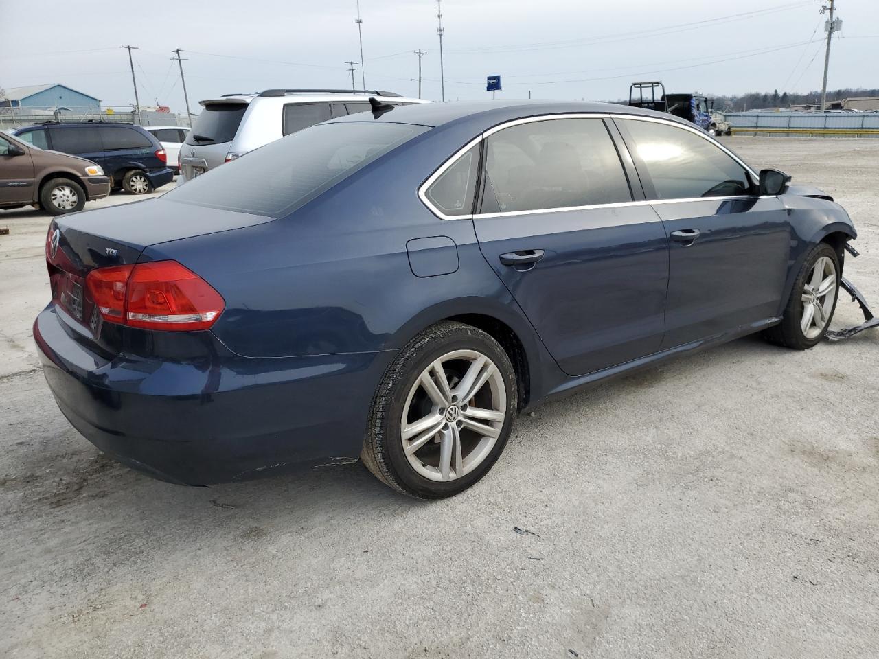 2014 VOLKSWAGEN PASSAT SE - Фото 3