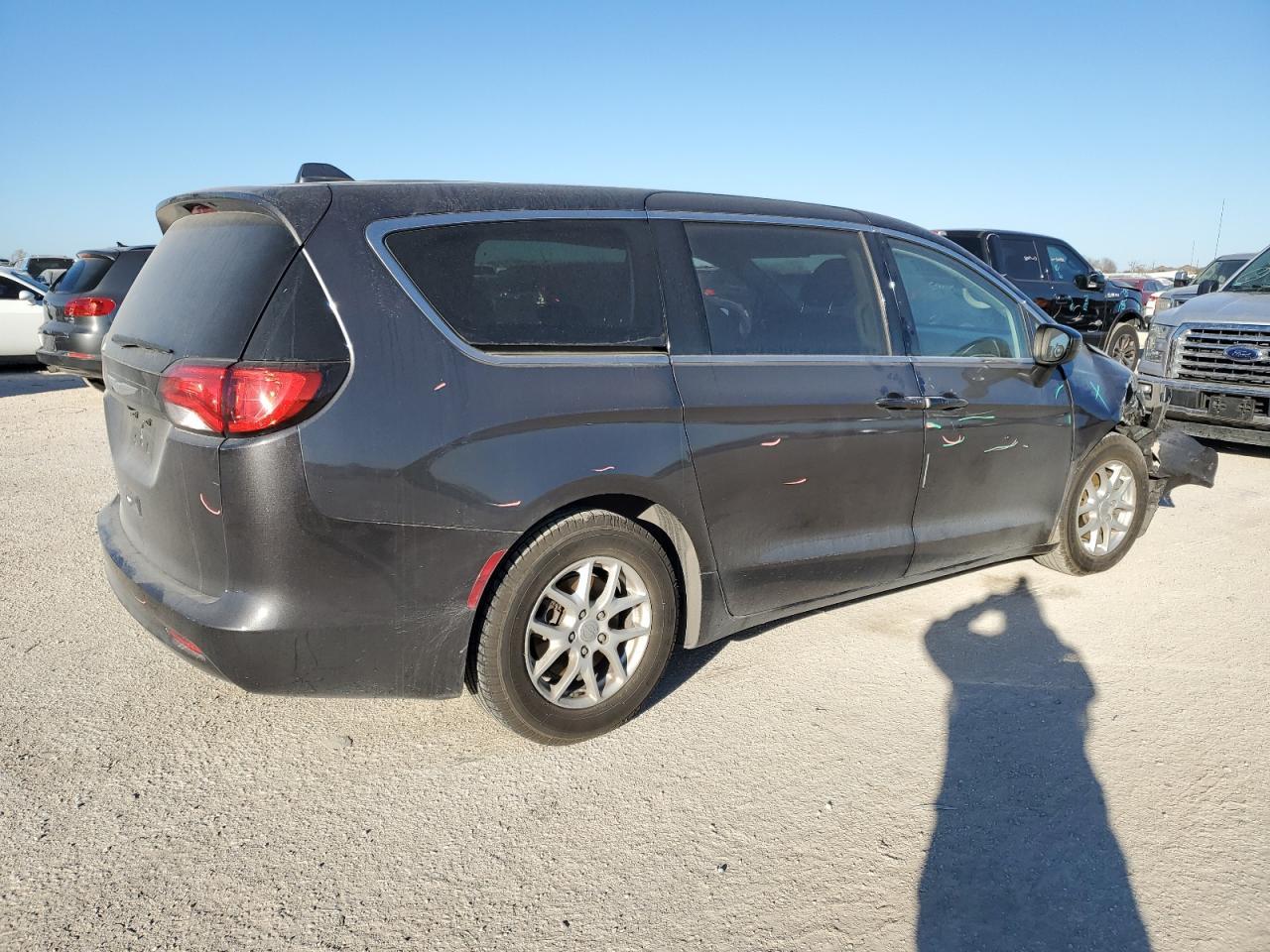 2017 CHRYSLER PACIFICA T - Image 3