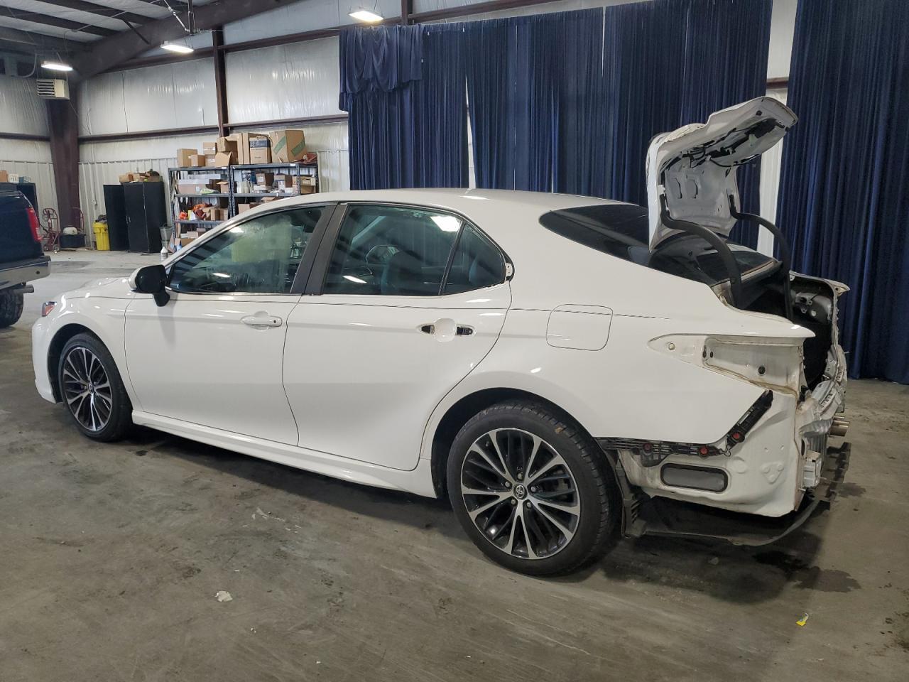 2018 TOYOTA CAMRY L - Image 2