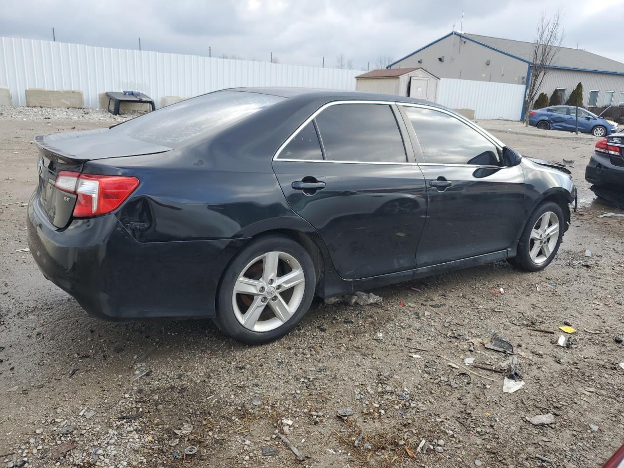 2014 TOYOTA CAMRY L - Image 3