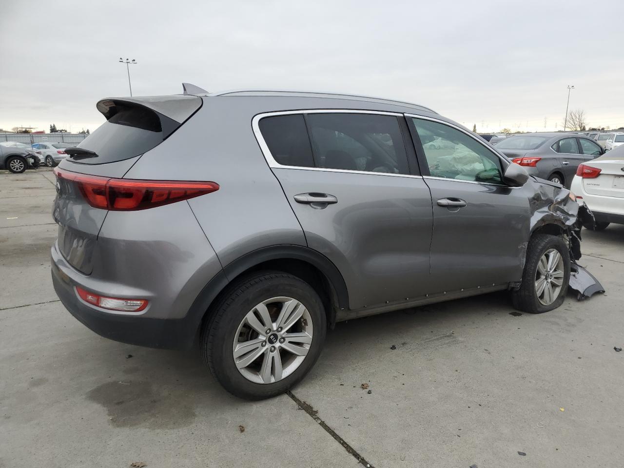 2017 KIA SPORTAGE L - Image 3