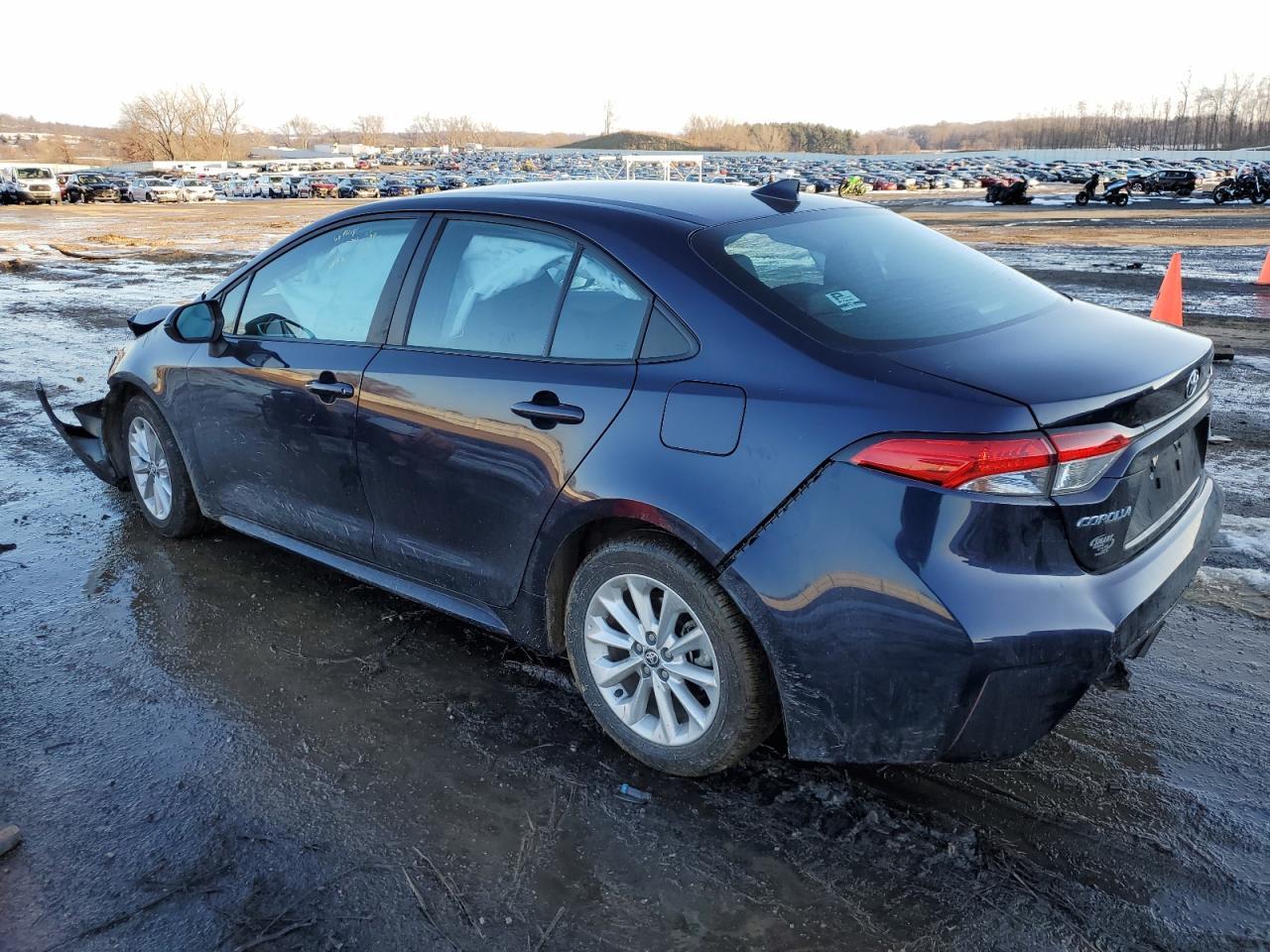 2022 TOYOTA COROLLA LE - Image 2