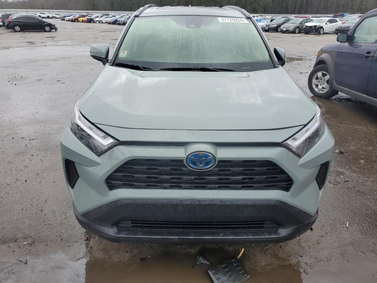 2022 TOYOTA RAV4 XLE - Image 5