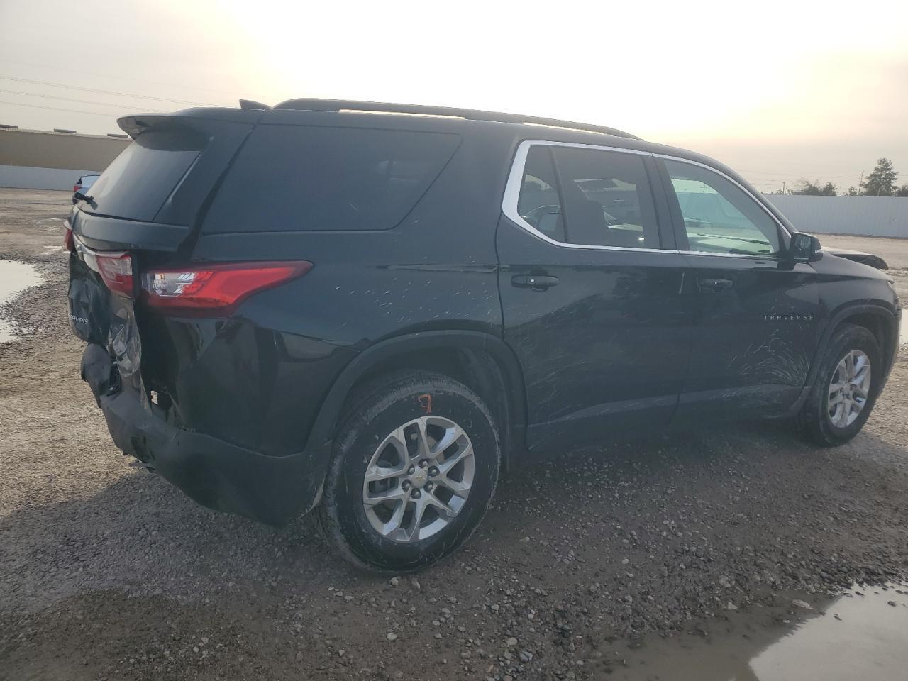 2021 CHEVROLET TRAVERSE L - Image 3