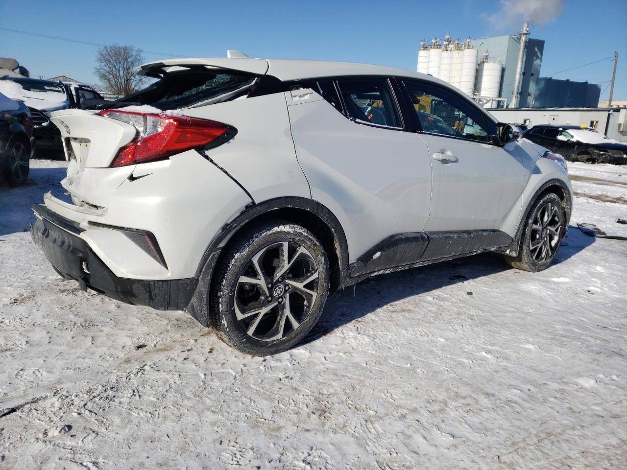 2021 TOYOTA C-HR XLE - Фото 3