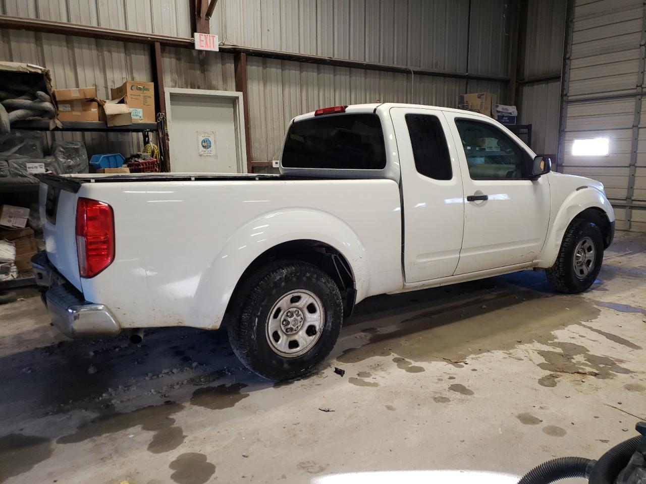 2016 NISSAN FRONTIER S - Фото 3