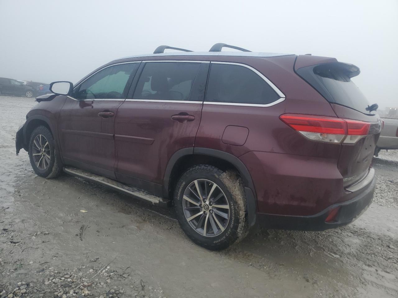 2019 TOYOTA HIGHLANDER - Image 2