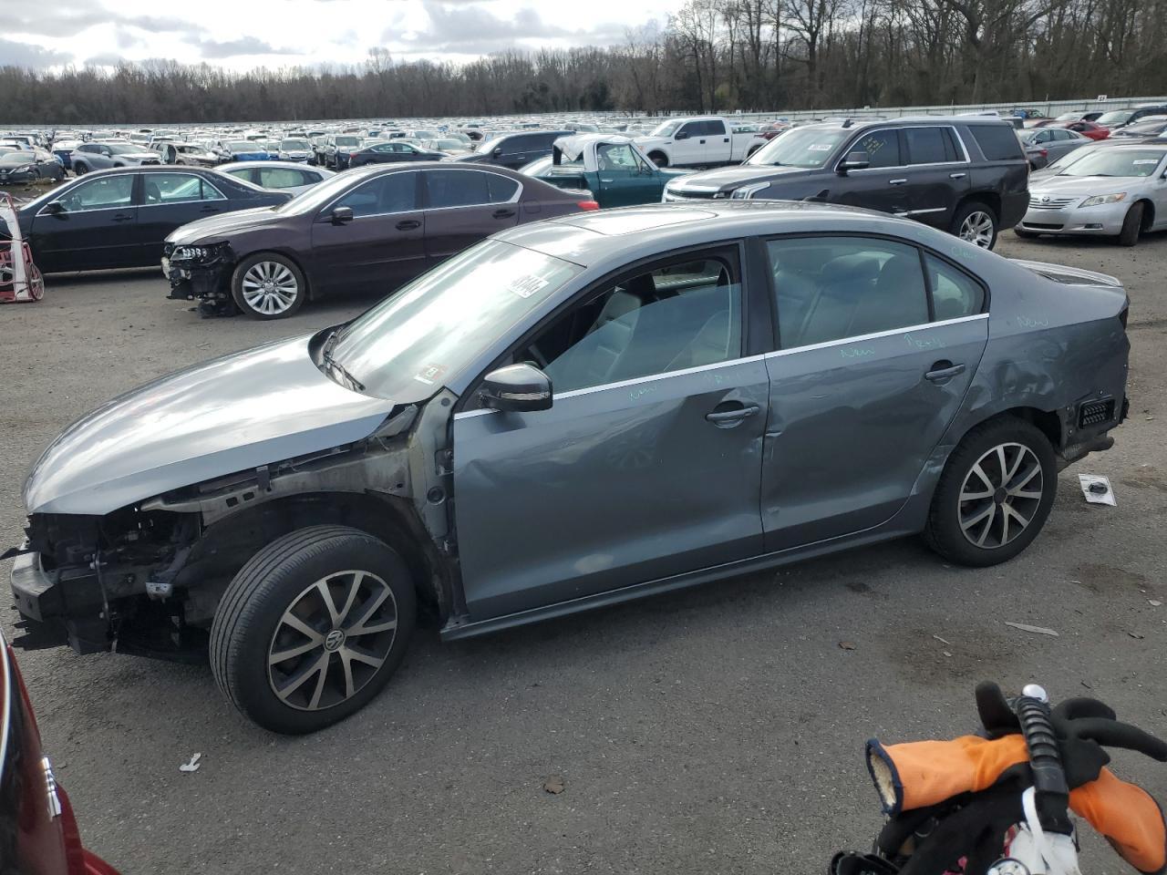 2017 VOLKSWAGEN JETTA SE