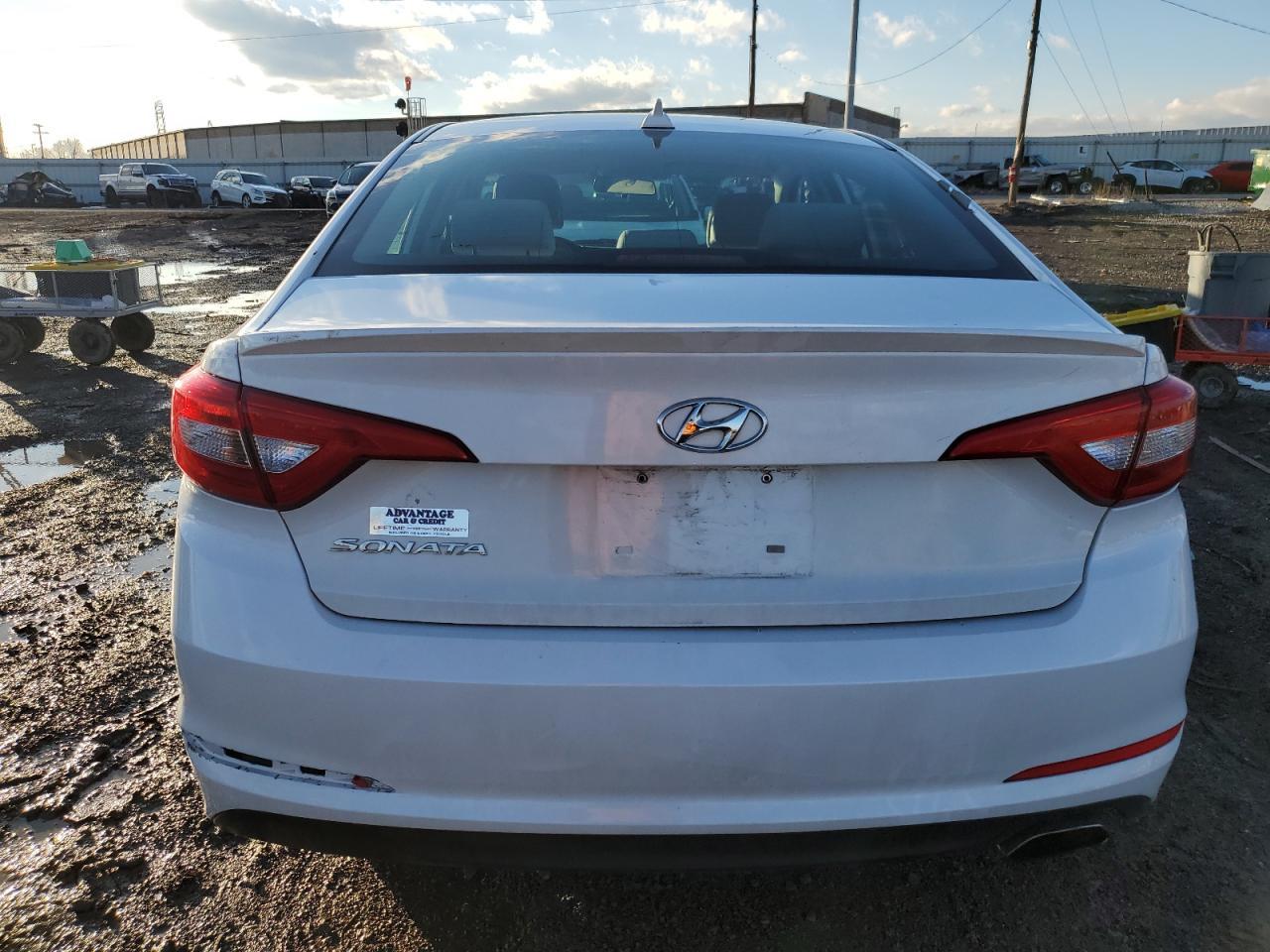 2017 HYUNDAI SONATA SE - Фото 6