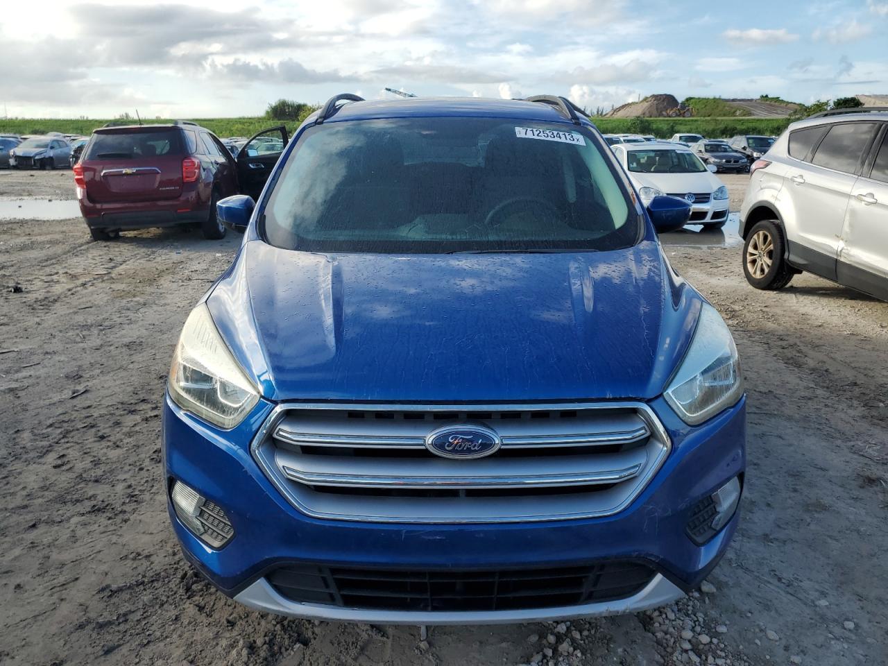 2017 FORD ESCAPE SE - Image 5