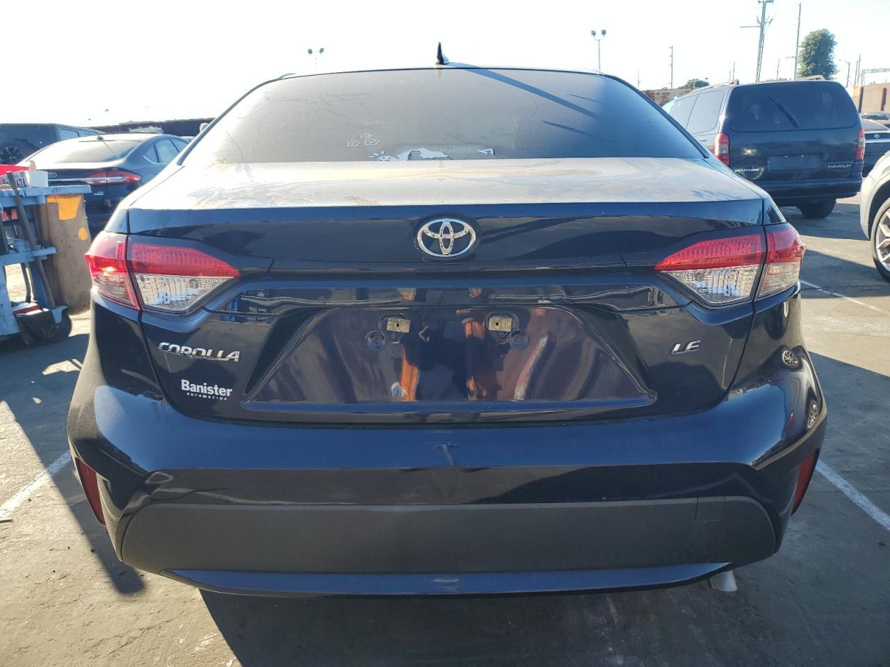 2020 TOYOTA COROLLA LE - Фото 6