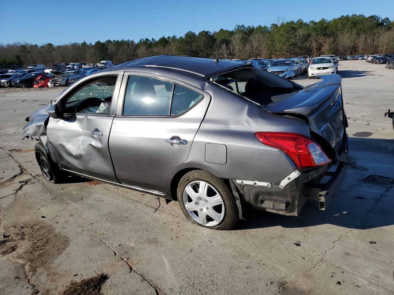 2016 NISSAN VERSA S - Фото 2