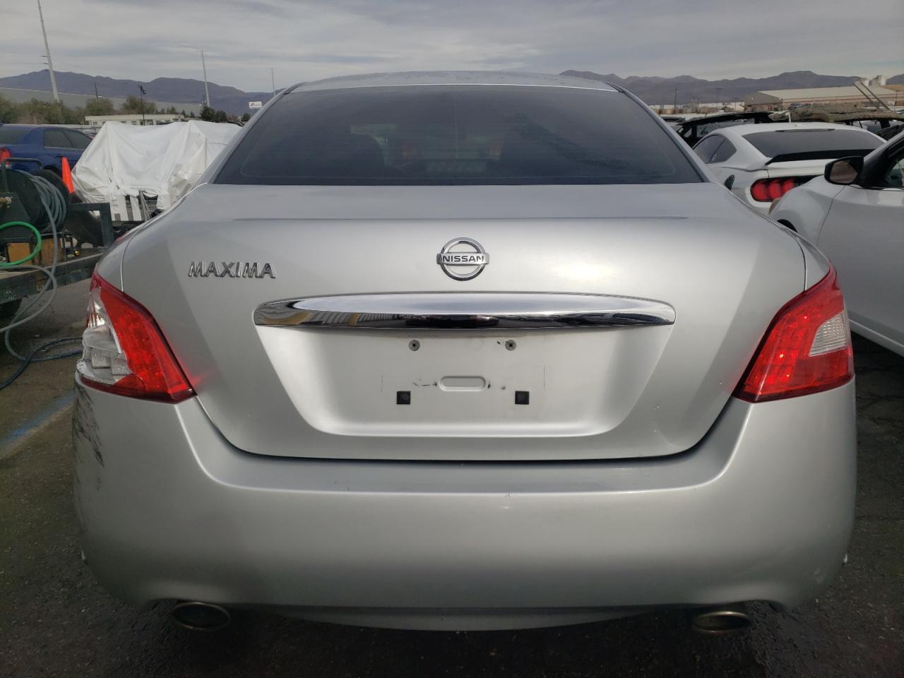 2011 NISSAN MAXIMA S - Фото 6