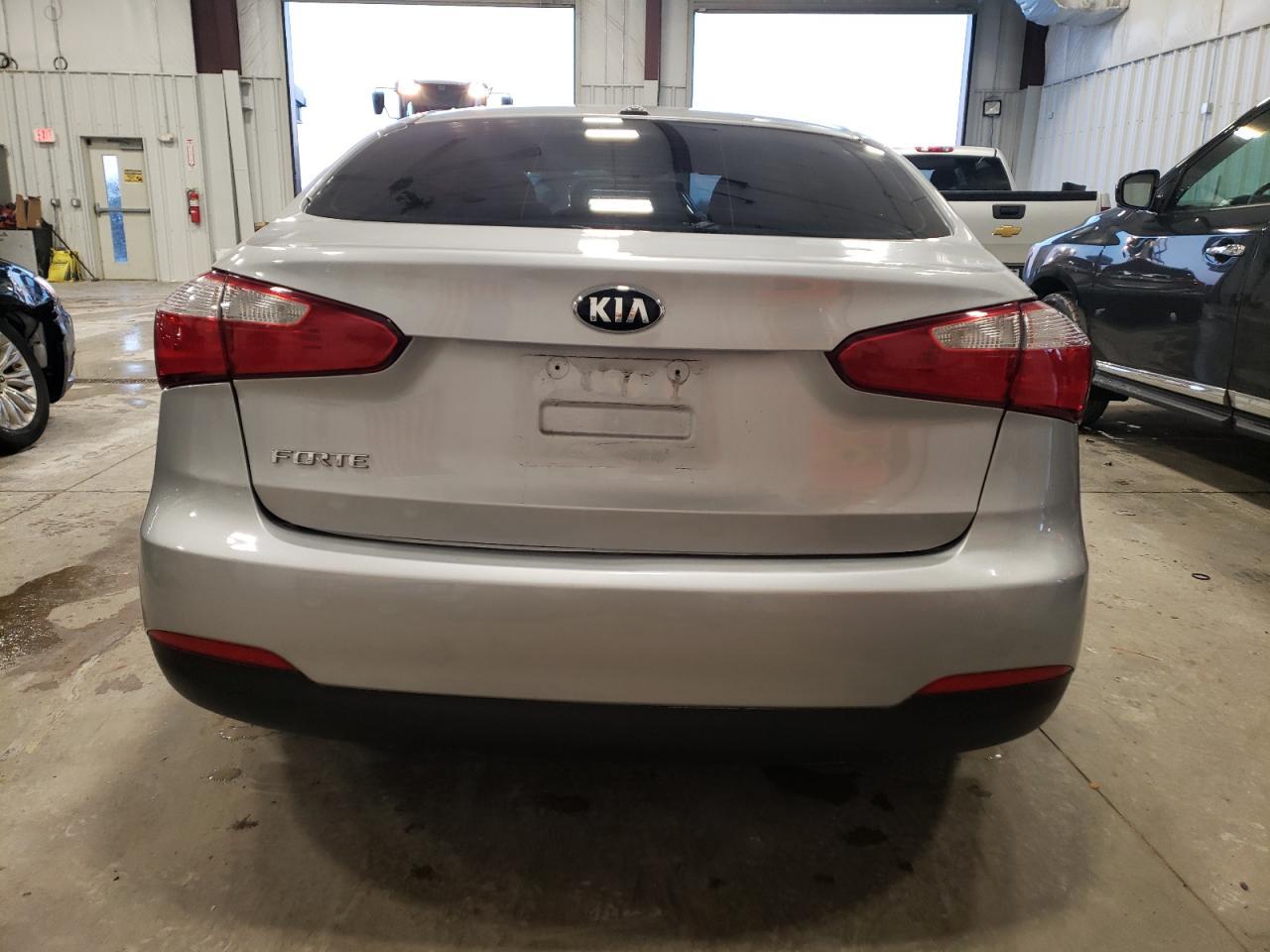 2015 KIA FORTE LX - Фото 6