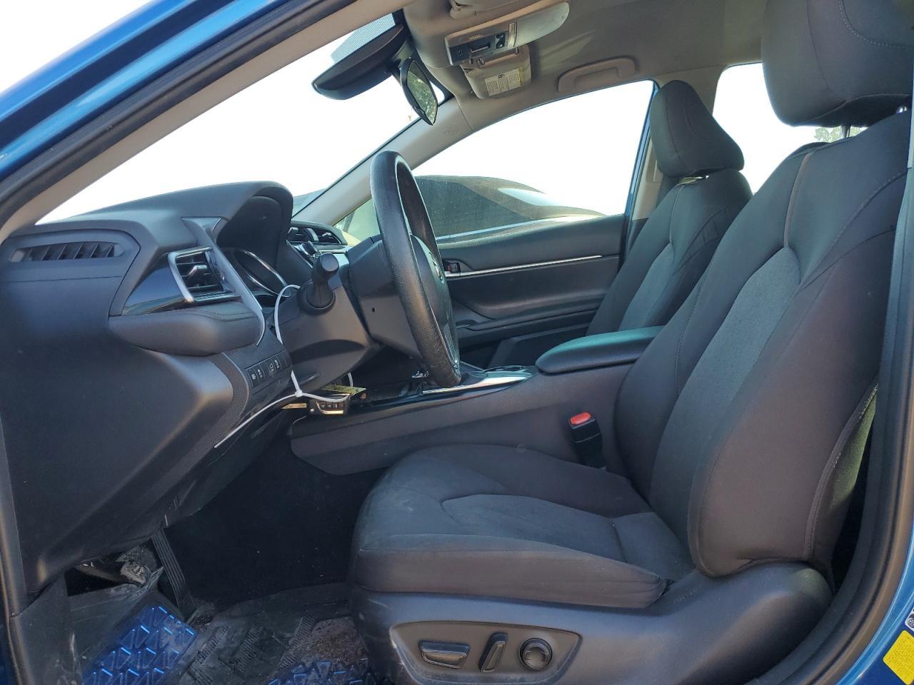 2020 TOYOTA CAMRY LE - Фото 7