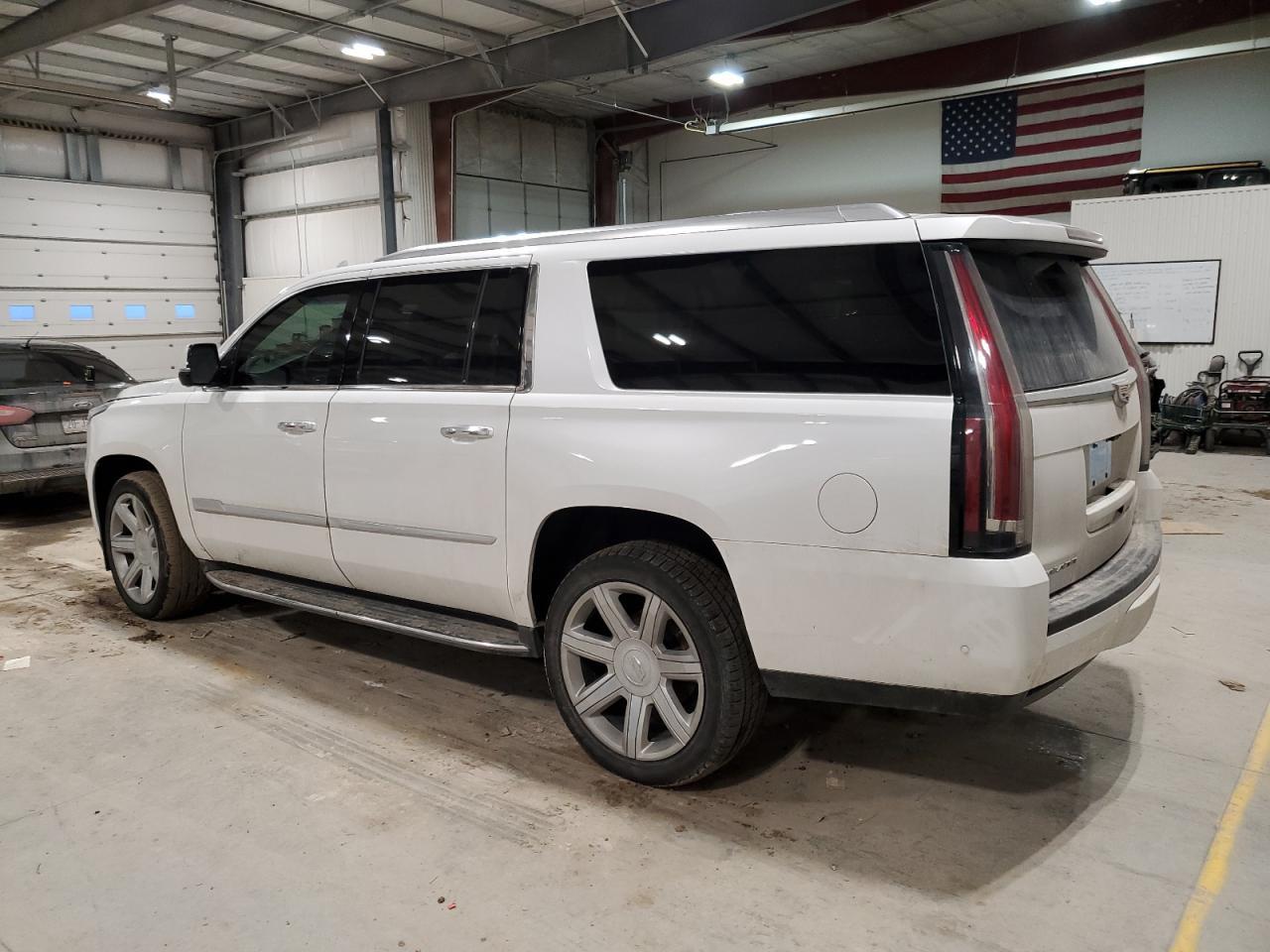 2017 CADILLAC ESCALADE E - Image 2