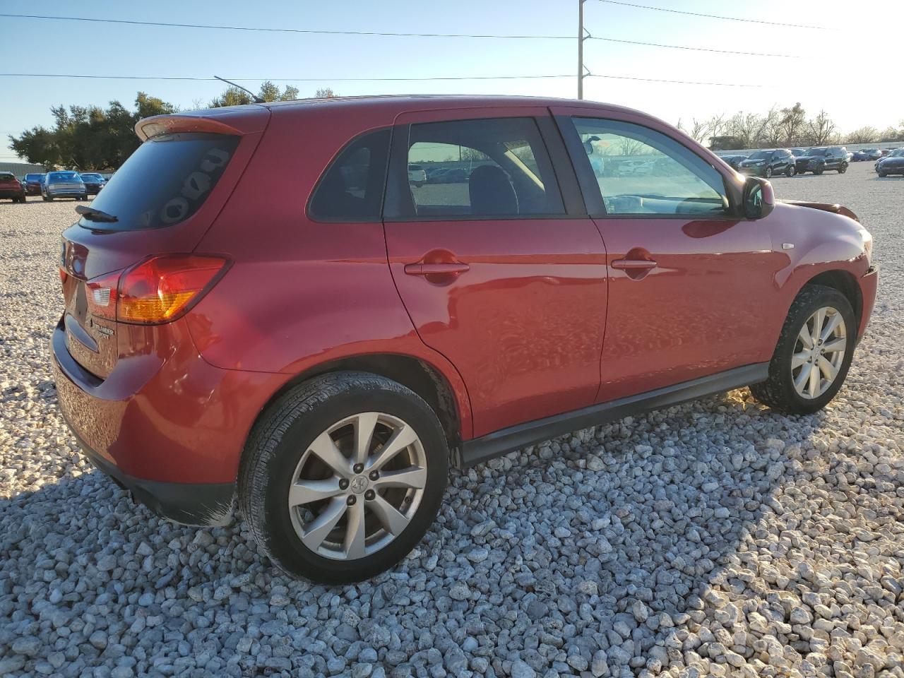 2015 MITSUBISHI OUTLANDER - Image 3