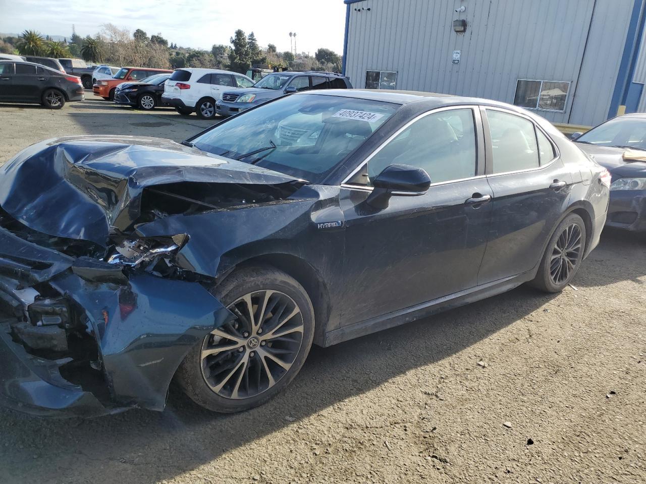 2020 TOYOTA CAMRY SE car image