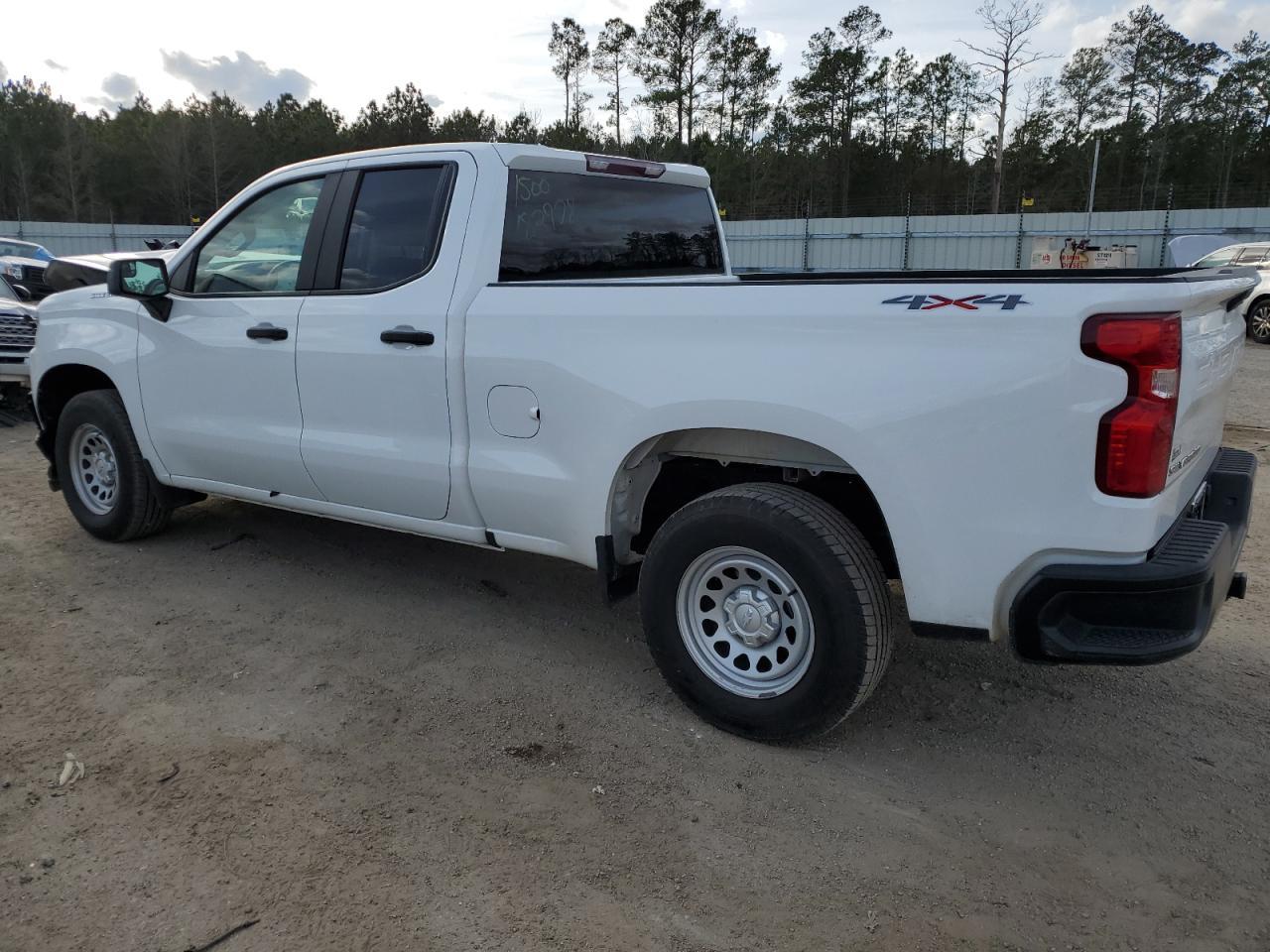 2019 CHEVROLET SILVERADO - Фото 2