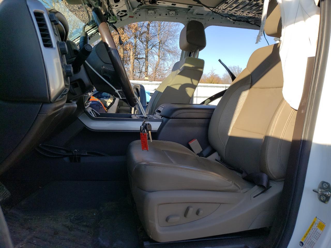 2019 CHEVROLET SILVERADO - Фото 7