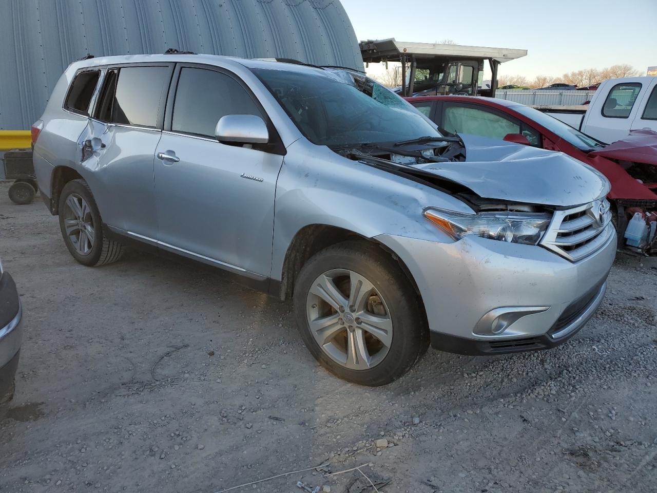 2011 TOYOTA HIGHLANDER - Фото 4