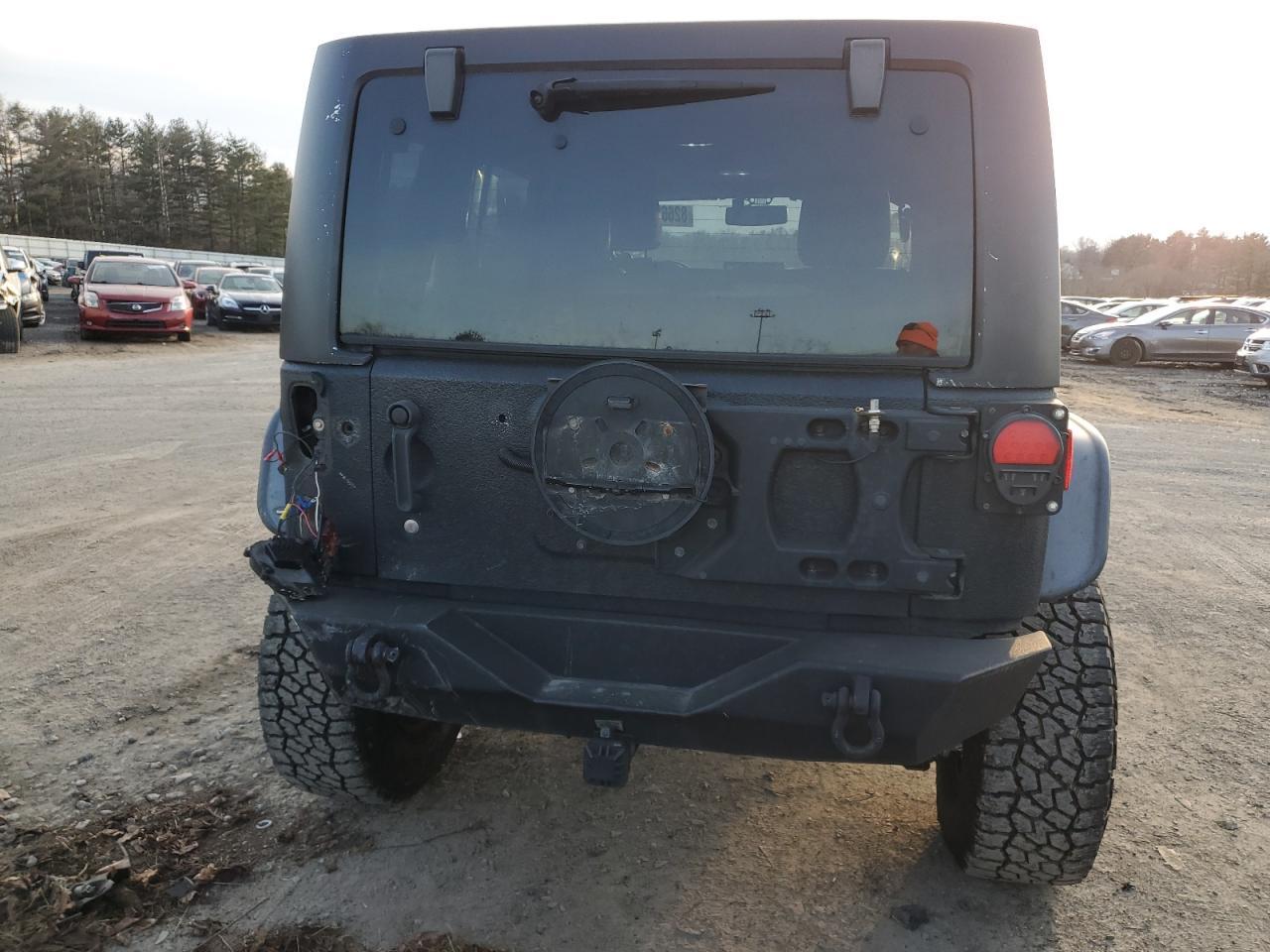 2012 JEEP WRANGLER U - Image 6