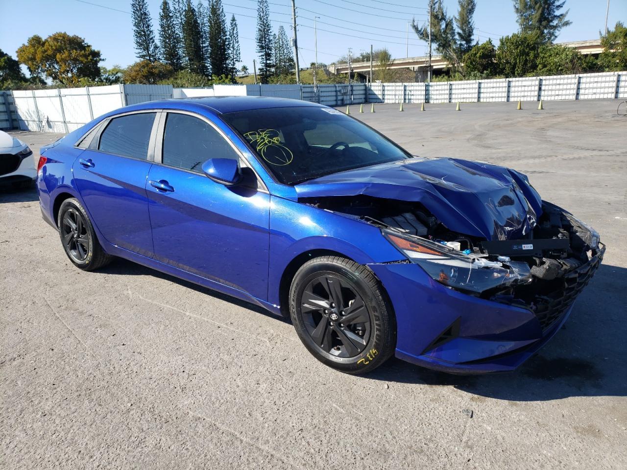 2022 HYUNDAI ELANTRA SE - Фото 4