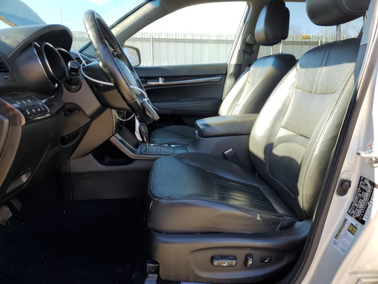 2012 KIA SORENTO EX - Image 7