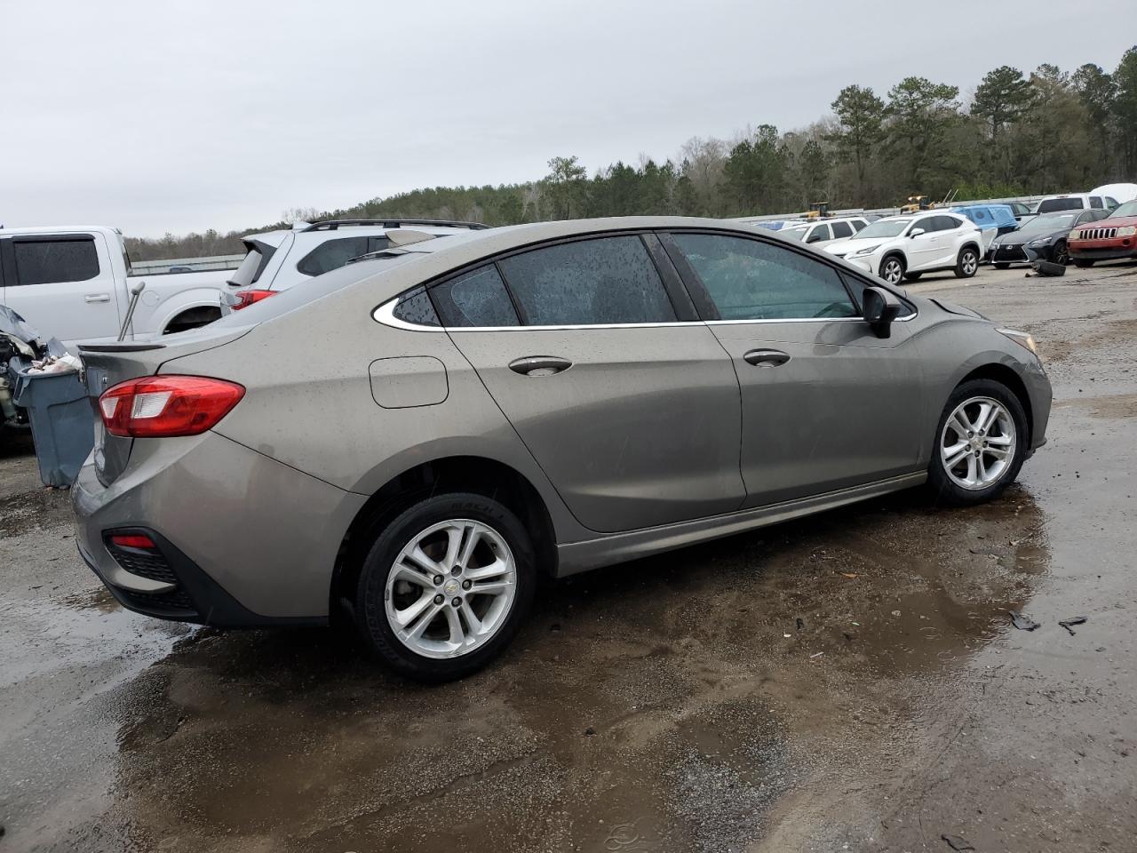 2017 CHEVROLET CRUZE LT - Image 3