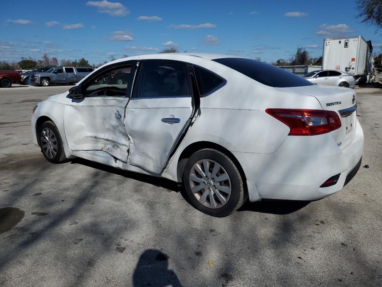 2017 NISSAN SENTRA S - Фото 2
