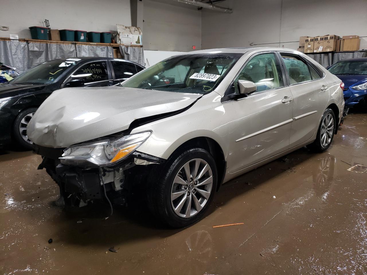 2016 TOYOTA CAMRY LE