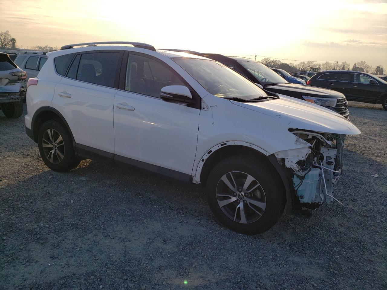 2017 TOYOTA RAV4 XLE - Image 4