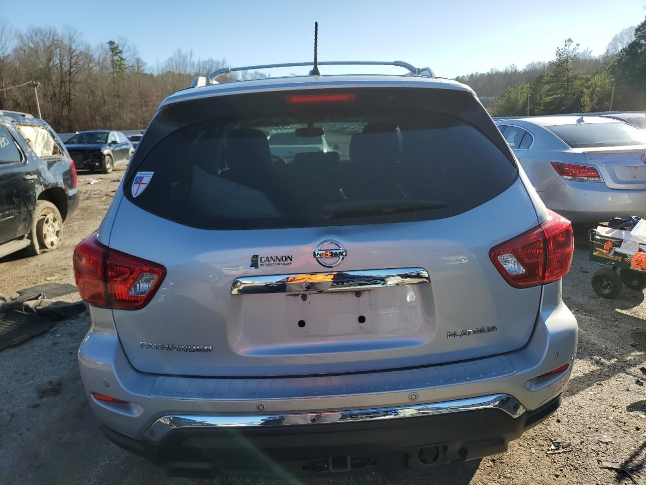 2017 NISSAN PATHFINDER - Фото 6