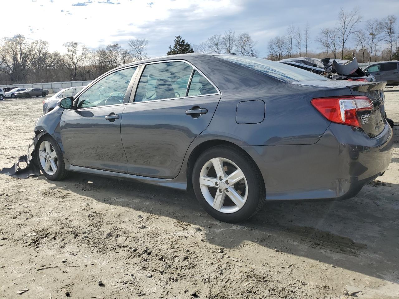 2012 TOYOTA CAMRY BASE - Фото 2