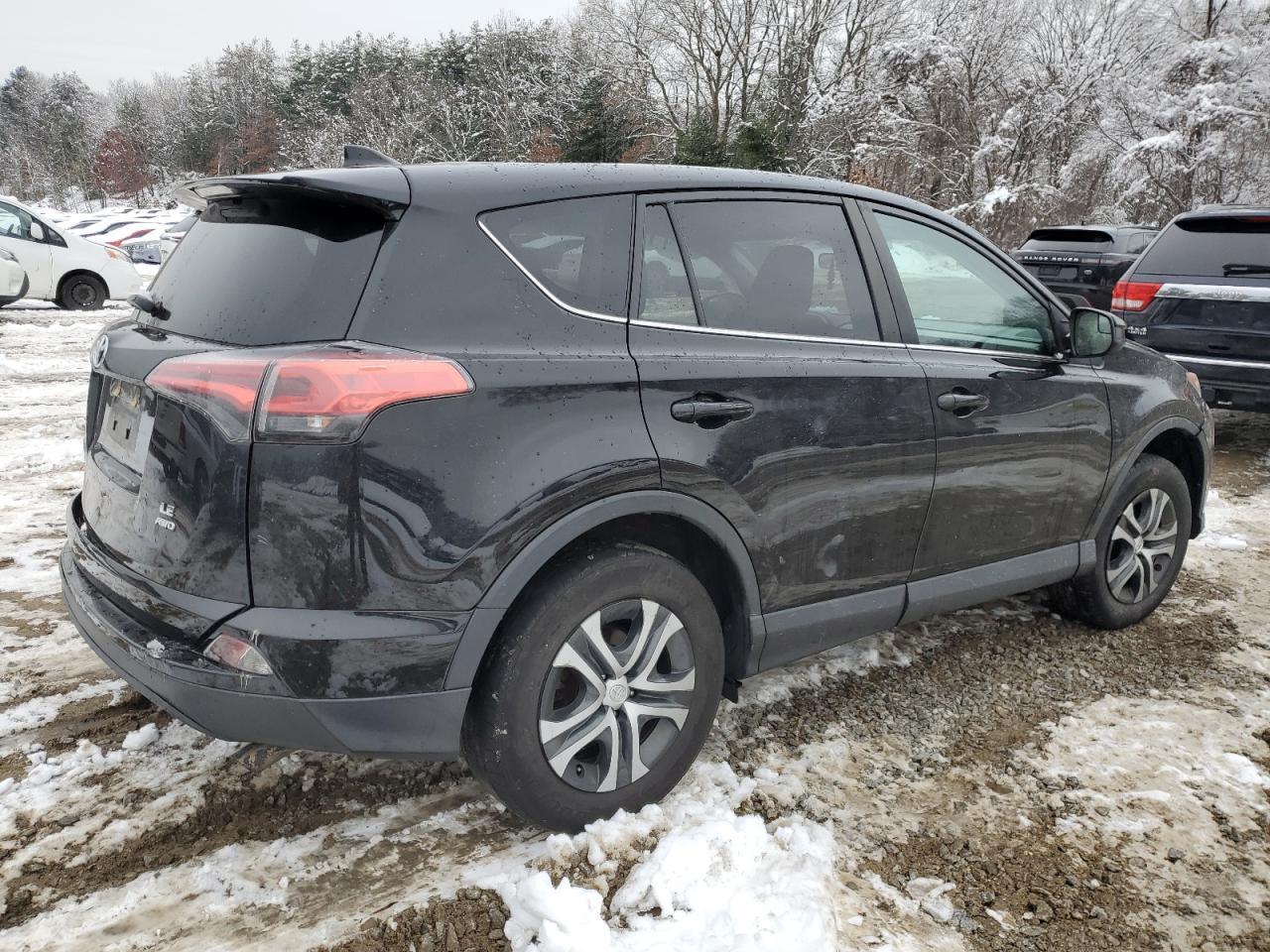 2018 TOYOTA RAV4 LE - Image 3
