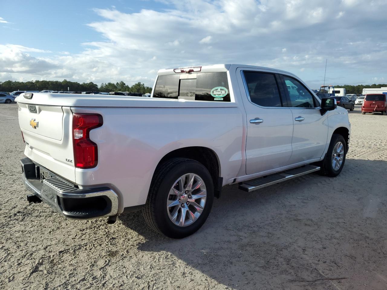 2021 CHEVROLET SILVERADO - Фото 3