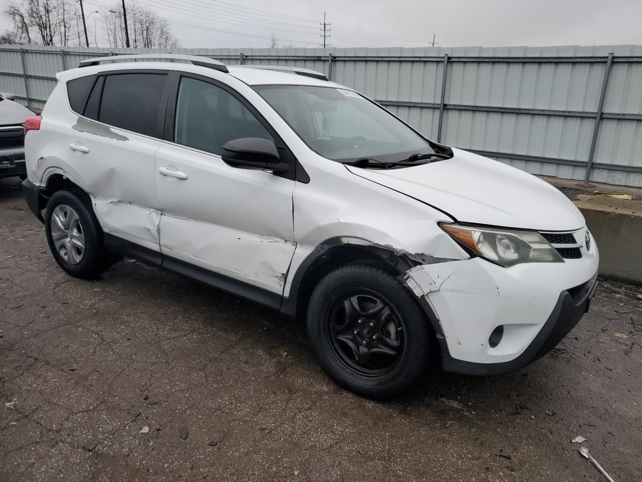 2014 TOYOTA RAV4 LE - Image 4