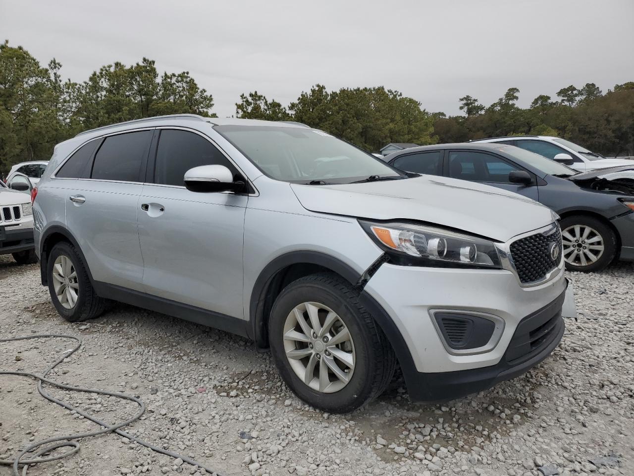 2016 KIA SORENTO LX - Image 4