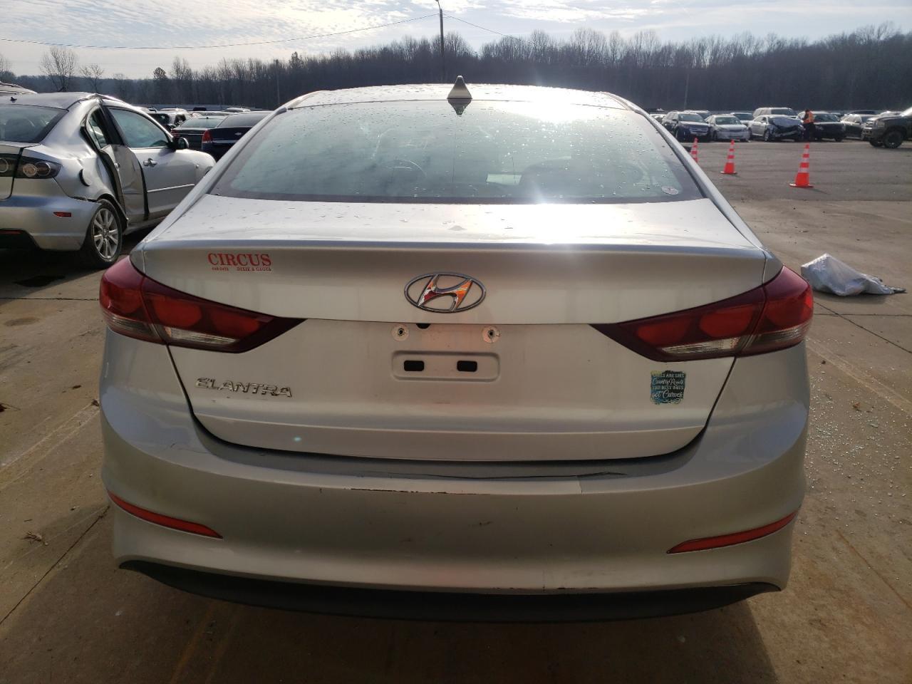 2018 HYUNDAI ELANTRA SE - Image 6