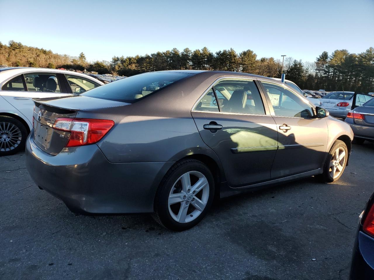 2014 TOYOTA CAMRY L - Image 3