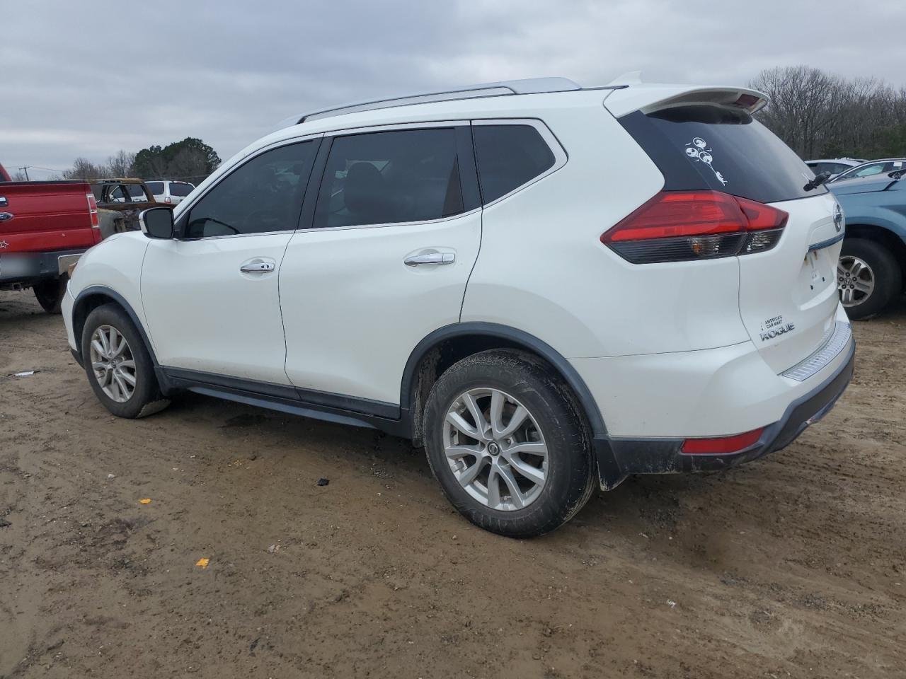 2017 NISSAN ROGUE S - Фото 2