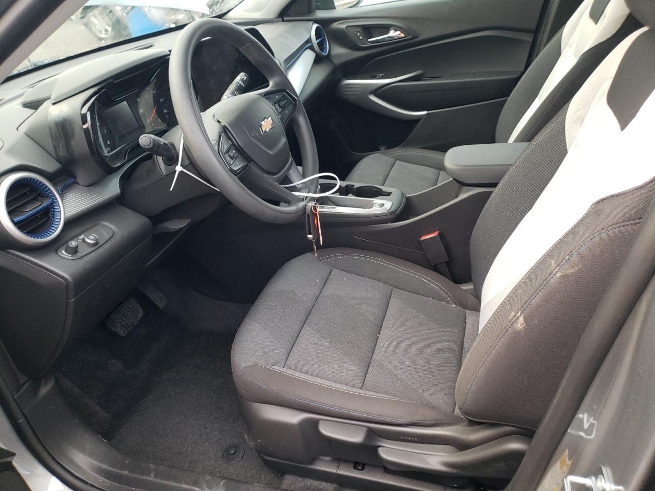 2024 CHEVROLET TRAX LS - Image 7