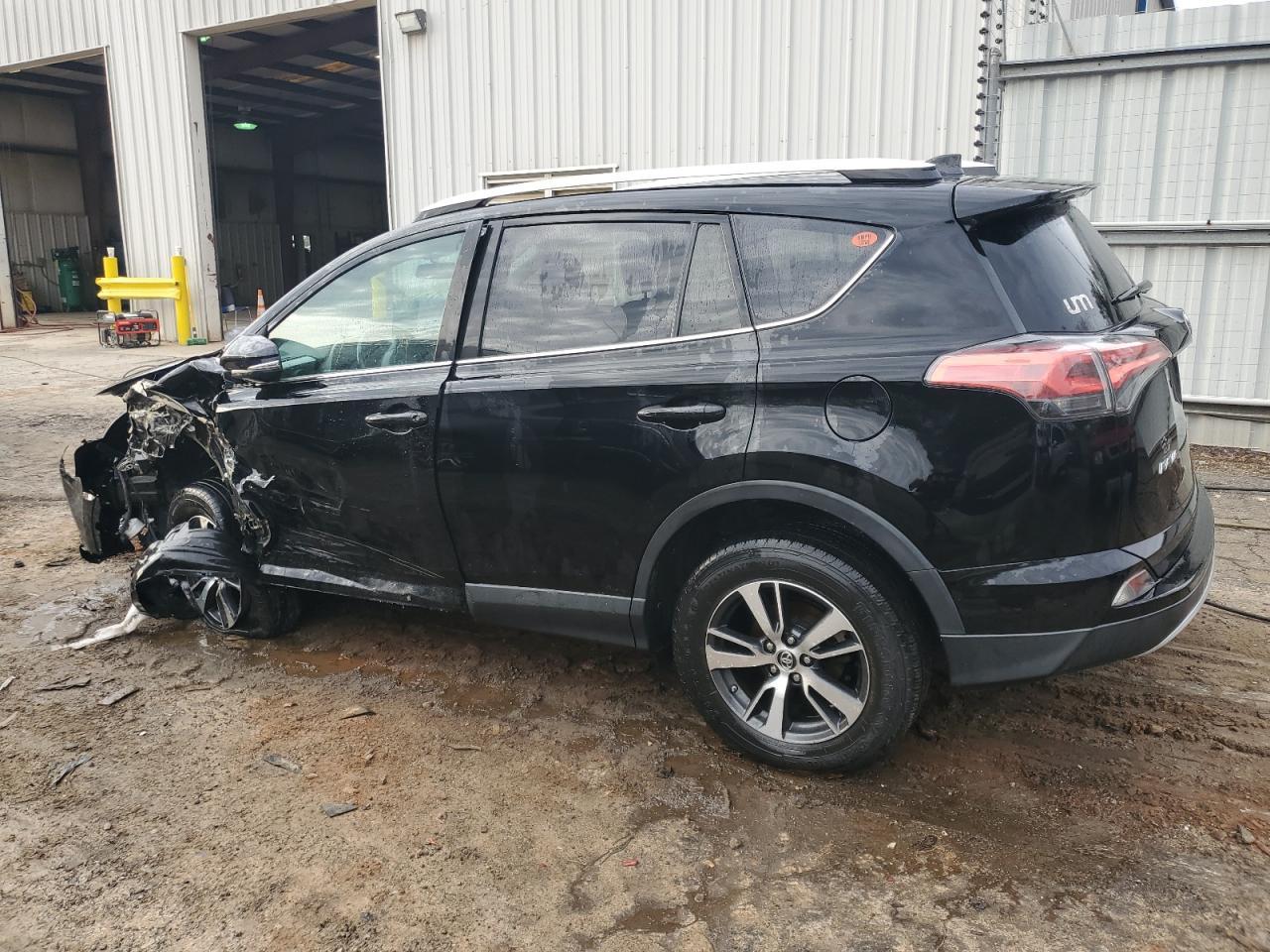 2016 TOYOTA RAV4 XLE - Image 2