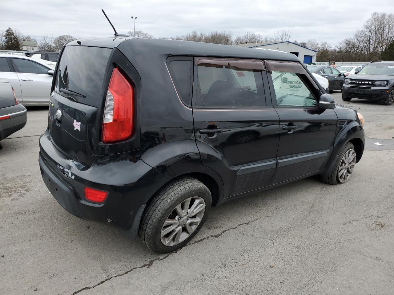 2013 KIA SOUL + - Image 3