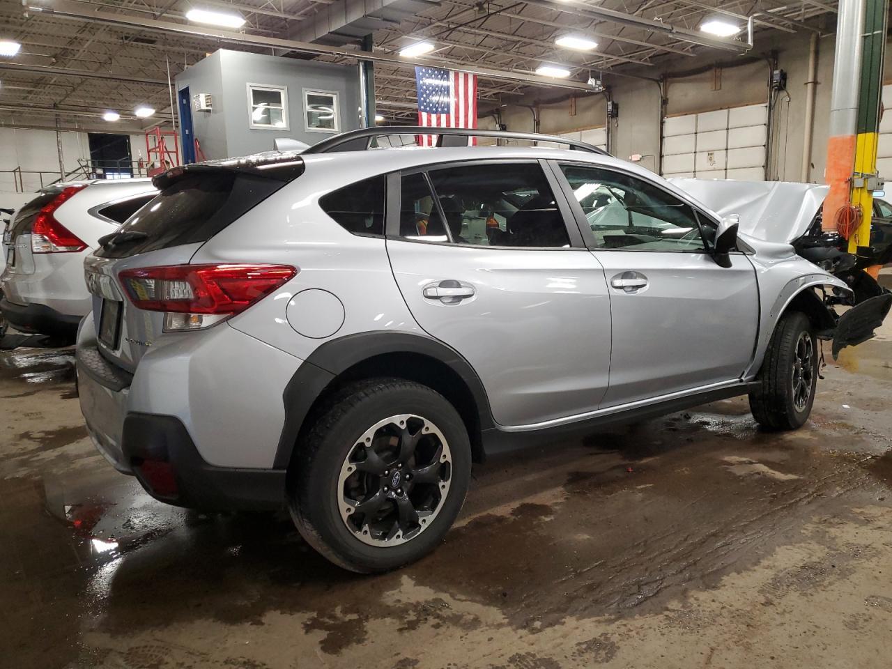 2021 SUBARU CROSSTREK - Фото 3