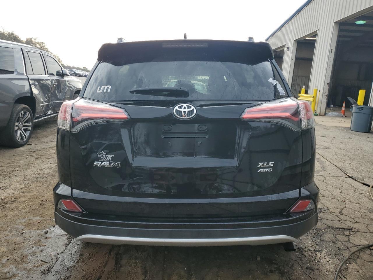 2016 TOYOTA RAV4 XLE - Image 6