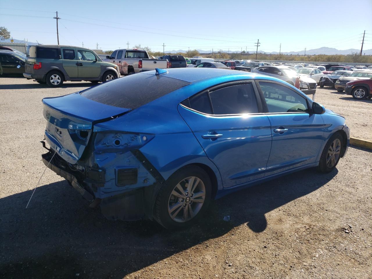 2018 HYUNDAI ELANTRA SE - Image 3