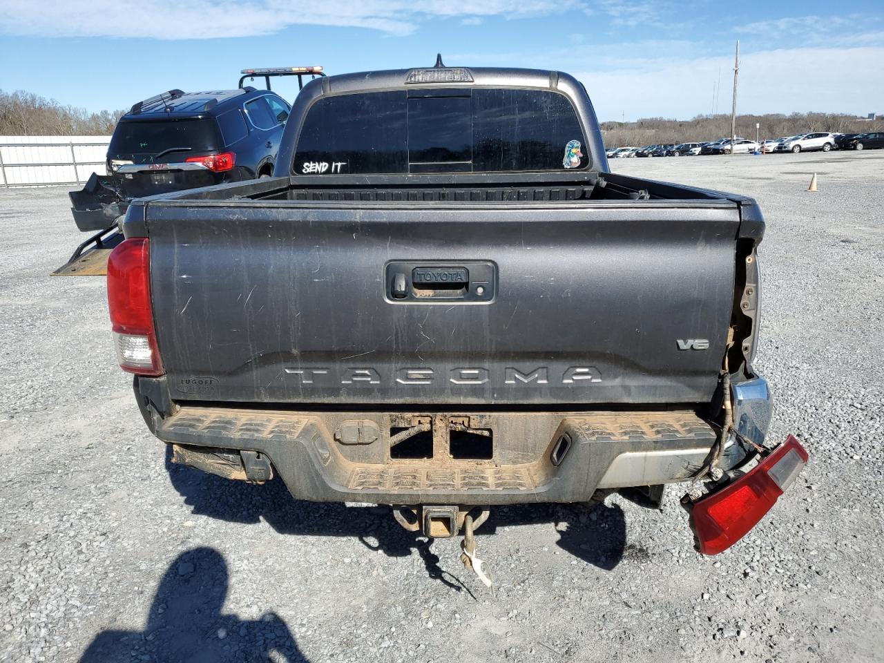 2017 TOYOTA TACOMA DOU - Фото 6