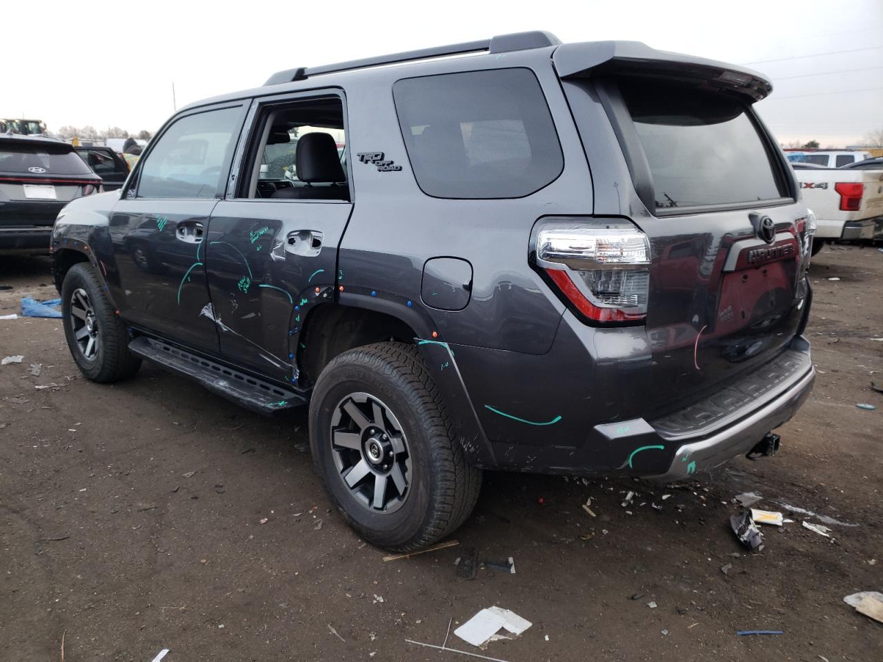2022 TOYOTA 4RUNNER SR - Image 2