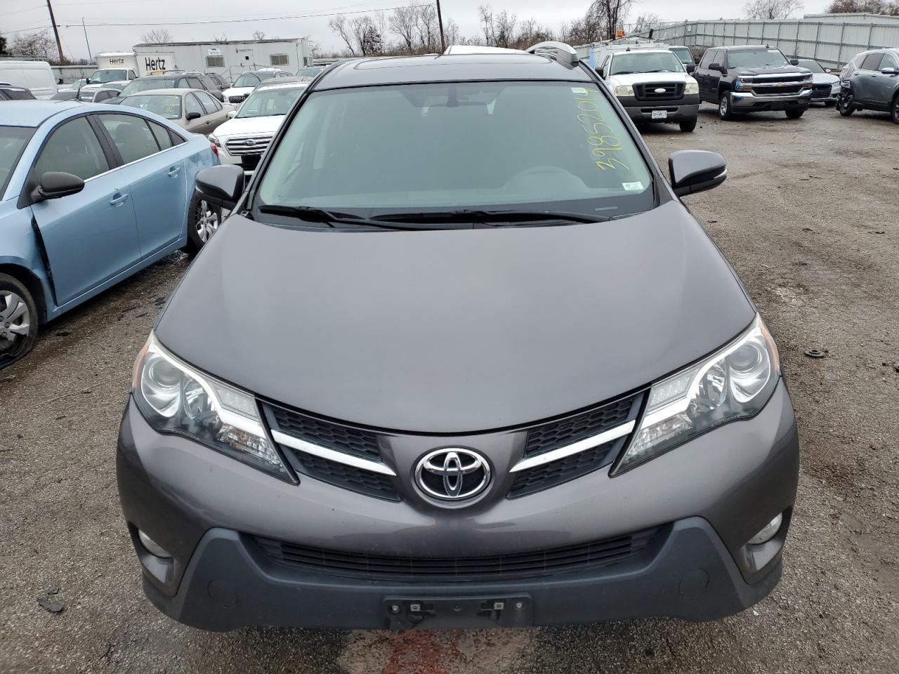 2015 TOYOTA RAV4 XLE - Image 5